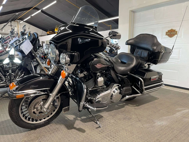 2009 Harley-Davidson, 59 060 km, dovoz Kanada — foto 4 z 5