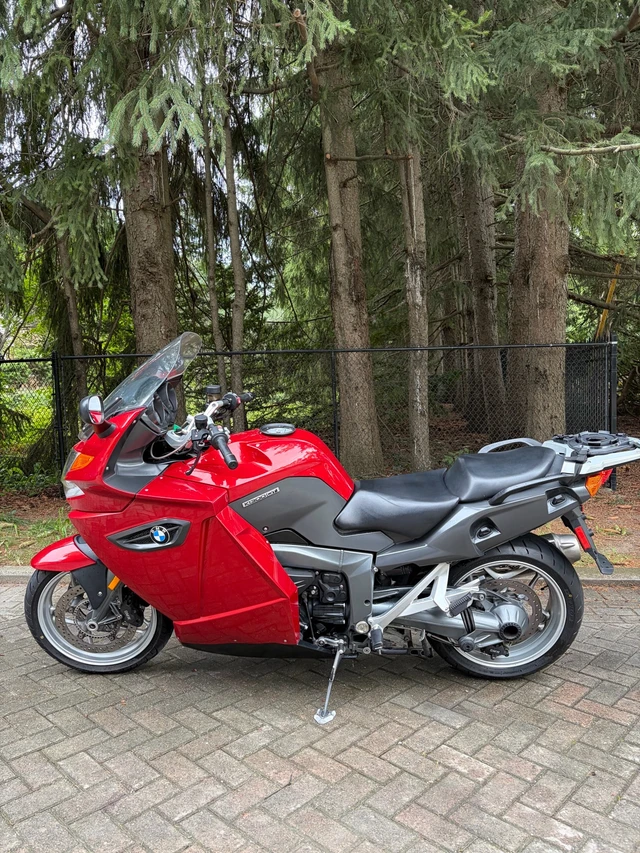 2009 BMW, 80 957 km, dovoz Kanada — foto 4 z 5
