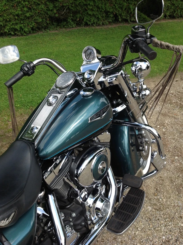2000 Harley-Davidson, 30 000 km, dovoz Kanada — foto 3 z 5