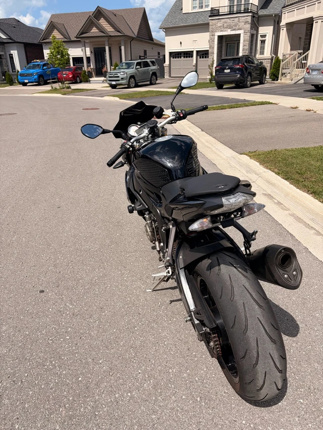 2017 BMW, 33 000 km, dovoz Kanada — foto 3 z 5