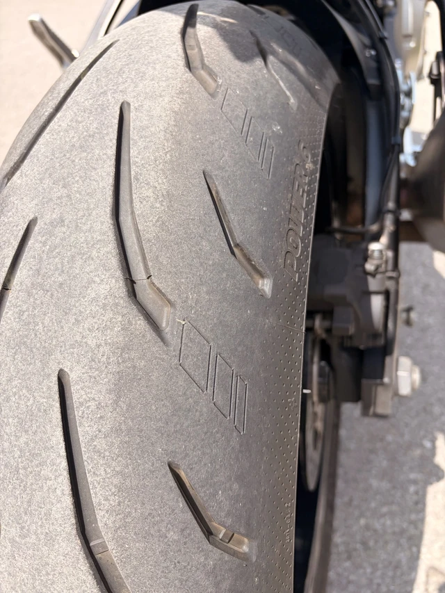 2017 BMW, 33 000 km, dovoz Kanada — foto 4 z 5