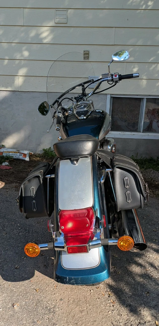 2003 Suzuki, 27 327 km, dovoz Kanada — foto 2 z 5
