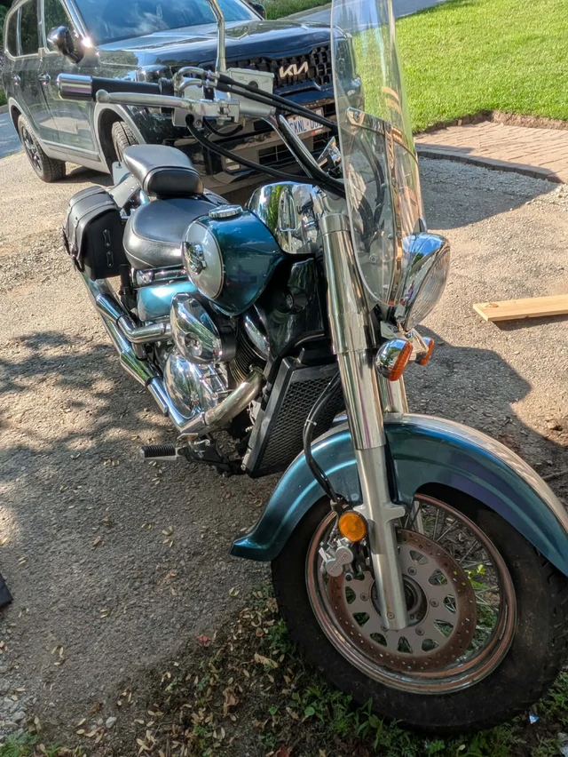 2003 Suzuki, 27 327 km, dovoz Kanada — foto 5 z 5