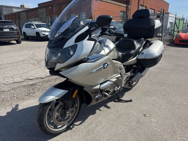 2012 BMW, 83 553 km, dovoz Kanada — foto 3 z 5