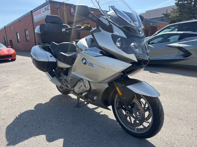 2012 BMW, 83 553 km, dovoz Kanada — foto 4 z 5