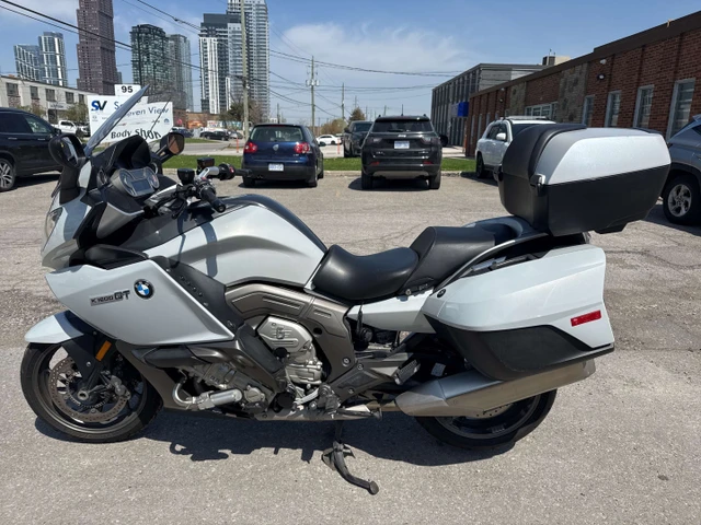 2012 BMW, 115 652 km, dovoz Kanada — foto 2 z 5