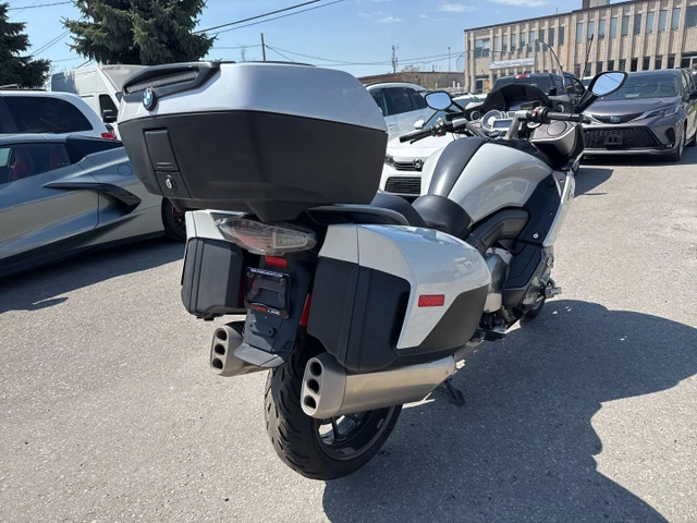 2012 BMW, 115 652 km, dovoz Kanada — foto 5 z 5