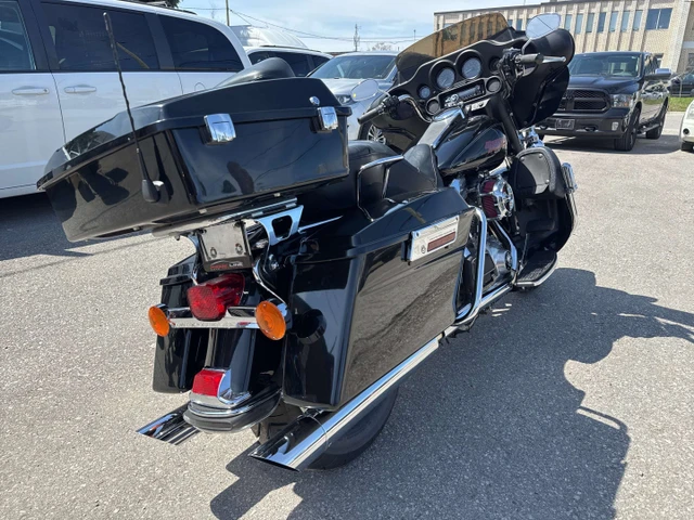 2005 Harley-Davidson, 74 176 km, dovoz Kanada — foto 5 z 5