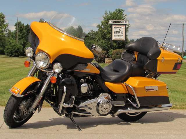 2013 Harley-Davidson, 38 900 km, dovoz Kanada — foto 2 z 5