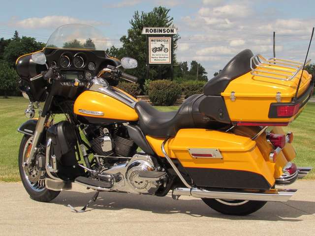 2013 Harley-Davidson, 38 900 km, dovoz Kanada — foto 3 z 5