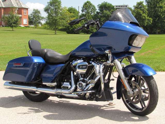2017 Harley-Davidson, 25 500 km, dovoz Kanada — foto 2 z 5