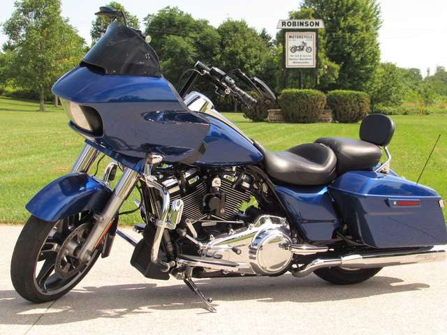 2017 Harley-Davidson, 25 500 km, dovoz Kanada — foto 3 z 5