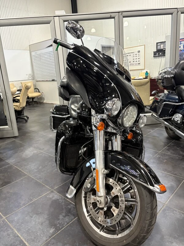 2014 Harley-Davidson, 56 047 km, dovoz Kanada — foto 2 z 5