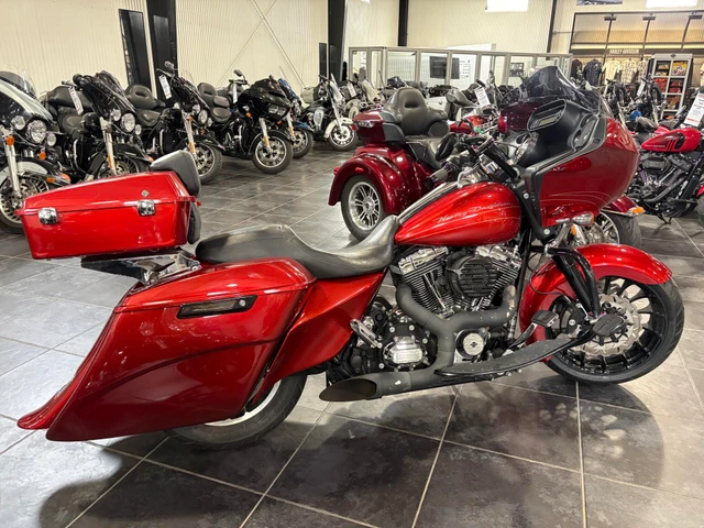 2013 Harley-Davidson, 43 788 km, dovoz Kanada — foto 3 z 5