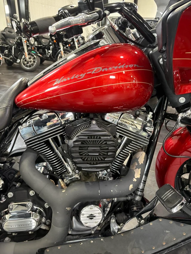 2013 Harley-Davidson, 43 788 km, dovoz Kanada — foto 4 z 5