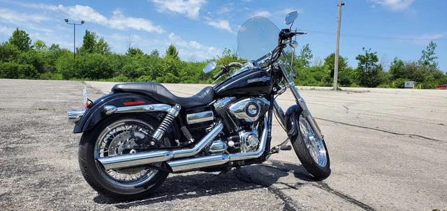 2011 Harley-Davidson, 22 500 km, dovoz Kanada — foto 2 z 4