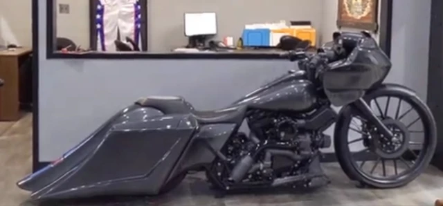 2013 Harley-Davidson, 4 000 km, dovoz Kanada — foto 3 z 3