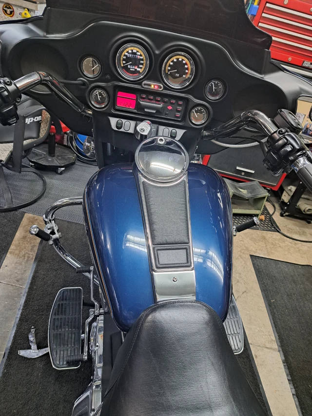1998 Harley-Davidson, 105 000 km, dovoz Kanada — foto 3 z 5