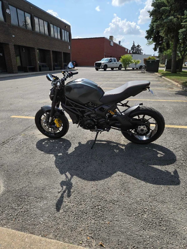 2013 Ducati, 33 500 km, dovoz Kanada — foto 2 z 3