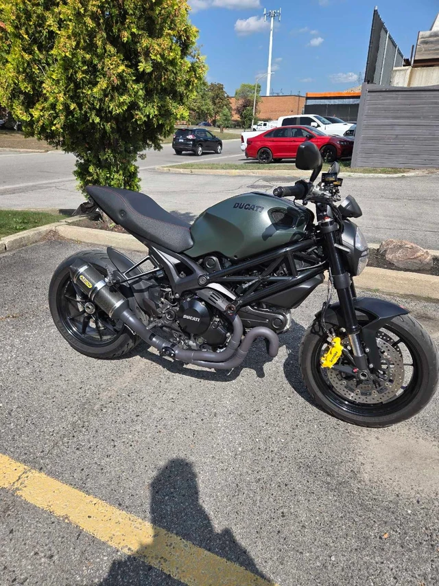 2013 Ducati, 33 500 km, dovoz Kanada — foto 3 z 3