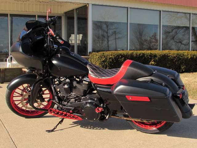 2017 Harley-Davidson, 27 300 km, dovoz Kanada — foto 2 z 5