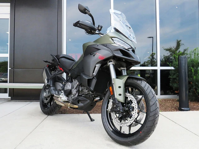 2026 Ducati, zelená, 1 km, dovoz Kanada — foto 1