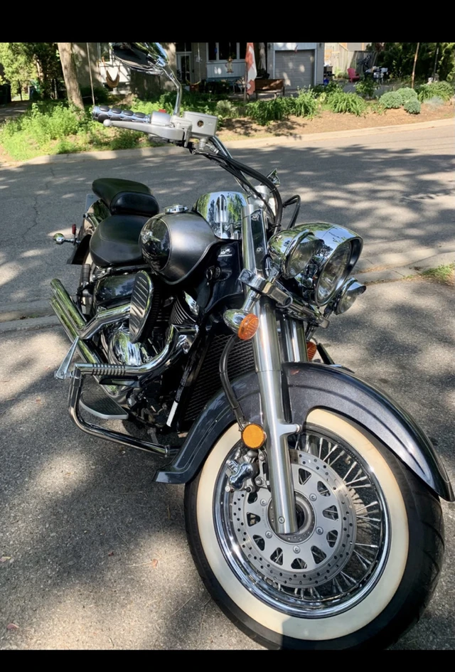 2008 Suzuki, 21 403 km, dovoz Kanada — foto 2 z 5