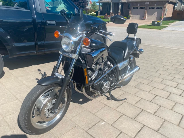 2003 Yamaha, 45 000 km, dovoz Kanada — foto 2 z 4