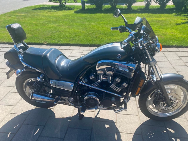 2003 Yamaha, 45 000 km, dovoz Kanada — foto 3 z 4