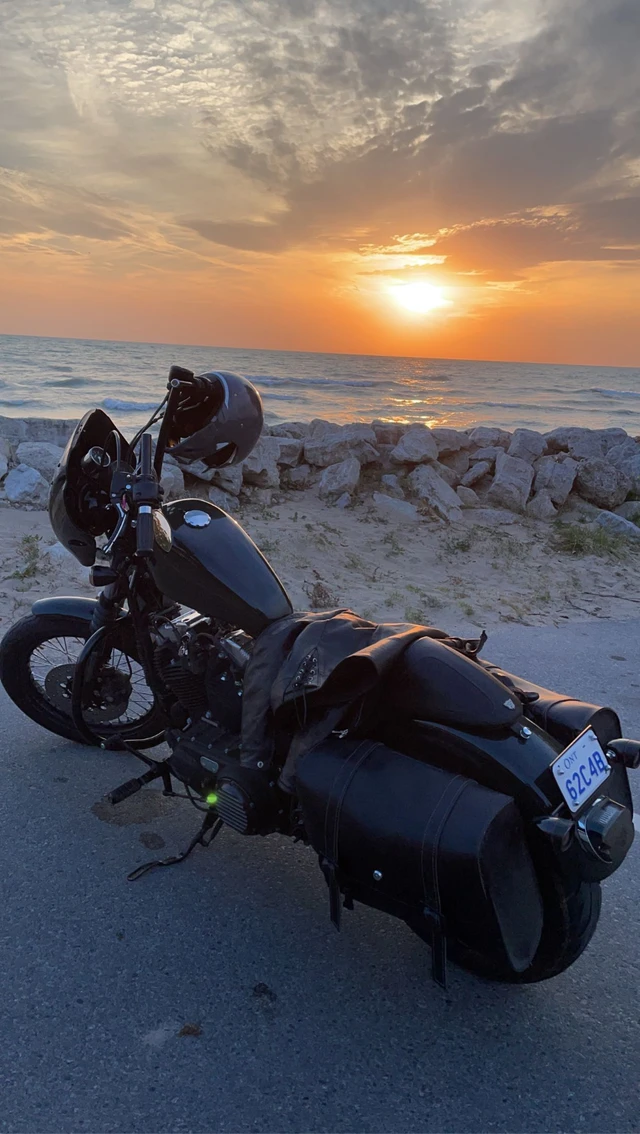 2011 Harley-Davidson, 8 000 km, dovoz Kanada — foto 3 z 4