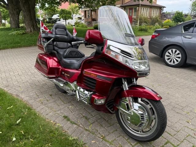 2000 Honda, 113 000 km, dovoz Kanada — foto 2 z 5