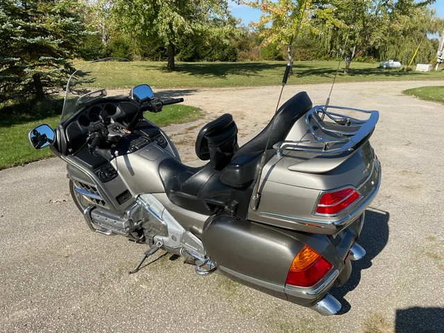 2003 Honda, 69 000 km, dovoz Kanada — foto 3 z 5