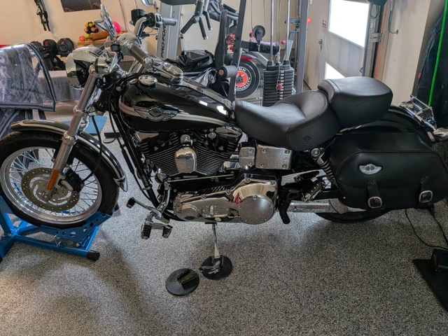 2003 Harley-Davidson, 8 400 km, dovoz Kanada — foto 4 z 5