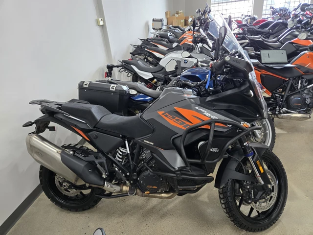 2023 KTM, 21 879 km, dovoz Kanada — foto 2 z 3