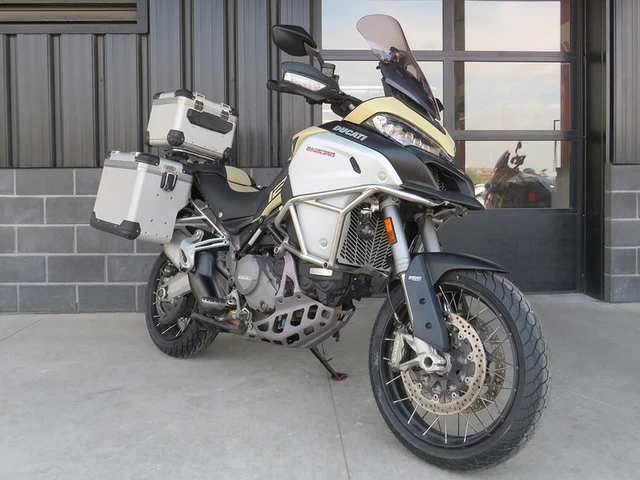 2019 Ducati, 29 987 km, dovoz Kanada — foto 1 z 5 2019 Ducati, 29 987 km, dovoz Kanada — foto 1 z 5