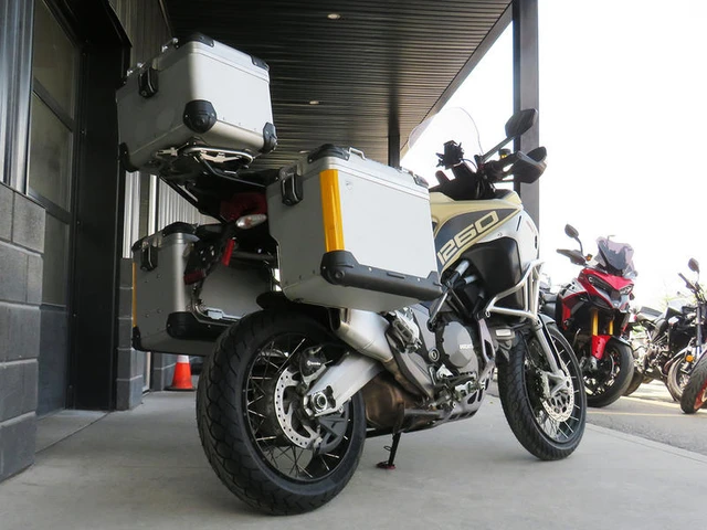 2019 Ducati, 29 987 km, dovoz Kanada — foto 5 z 5