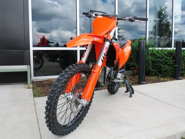 2027 KTM, 1 km, dovoz Kanada — foto 4 z 5