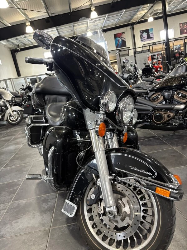 2011 Harley-Davidson, 69 427 km, dovoz Kanada — foto 3 z 5