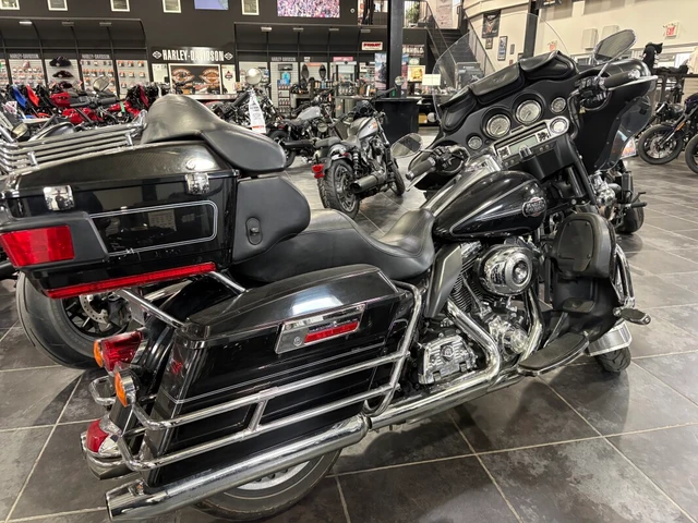 2011 Harley-Davidson, 69 427 km, dovoz Kanada — foto 5 z 5