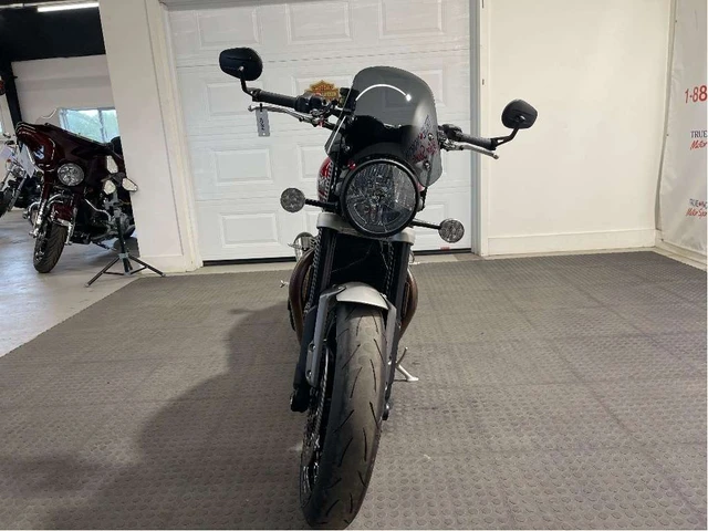 2023 Triumph, červená, 4 992 km, dovoz Kanada — foto 5 z 5