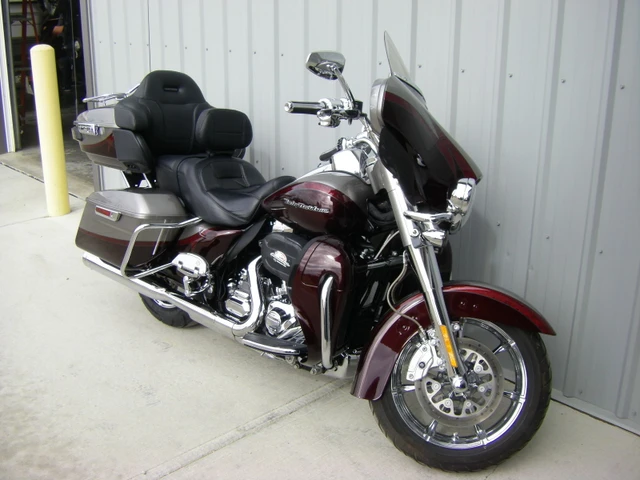 2015 Harley-Davidson, 17 234 km, dovoz Kanada — foto 2 z 5