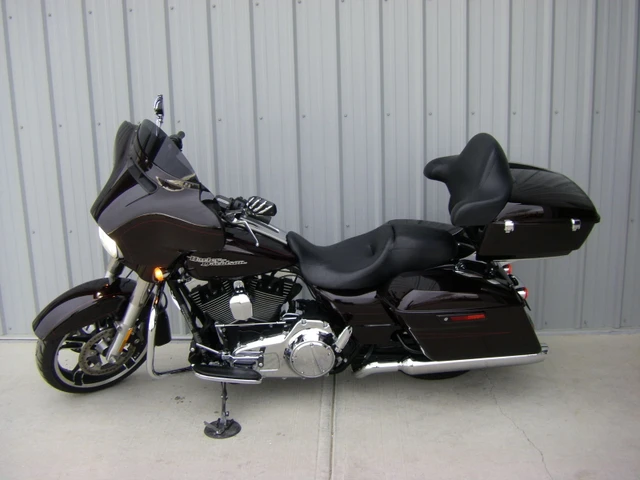 2014 Harley-Davidson, 19 989 km, dovoz Kanada — foto 4 z 5