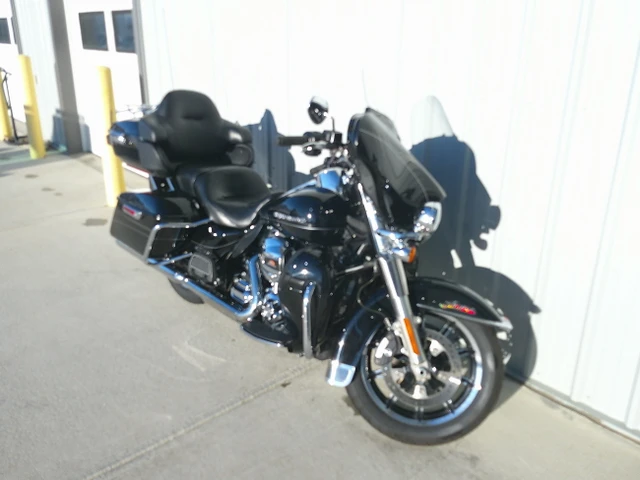 2014 Harley-Davidson, 44 003 km, dovoz Kanada — foto 2 z 5