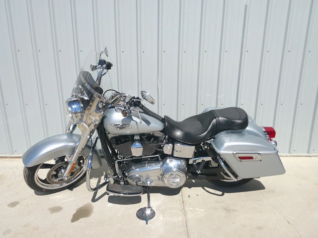 2012 Harley-Davidson, 17 689 km, dovoz Kanada — foto 4 z 5