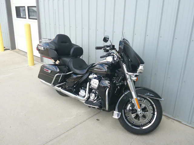 2017 Harley-Davidson, 46 949 km, dovoz Kanada — foto 2 z 5