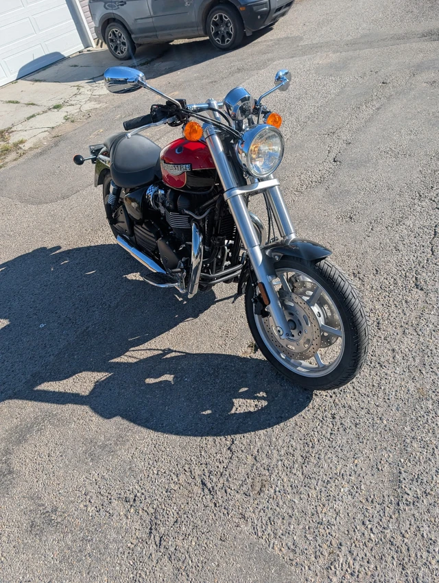 2003 Triumph, 12 000 km, dovoz Kanada — foto 4 z 5