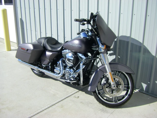 2016 Harley-Davidson, 39 335 km, dovoz Kanada — foto 2 z 5