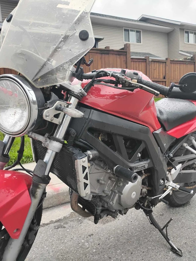 2006, 42 000 km, dovoz Kanada — foto 2 z 5