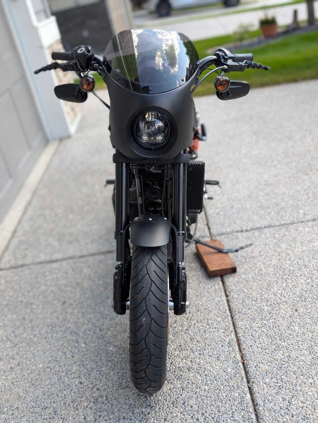 2011 Harley-Davidson, 8 800 km, dovoz Kanada — foto 3 z 5