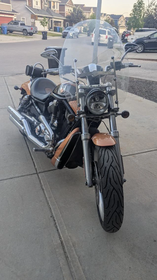 2008, 33 000 km, dovoz Kanada — foto 2 z 5
